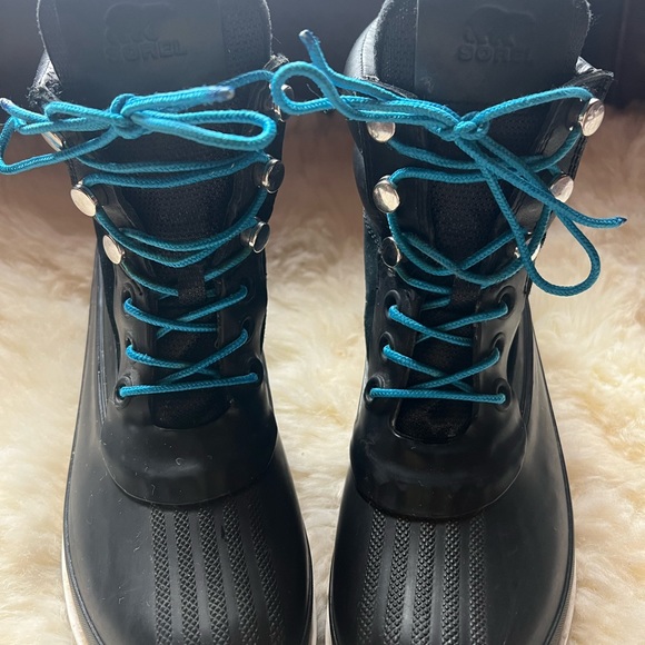 Sorel Black Mini Winter Boots 7.5 - Picture 2 of 5